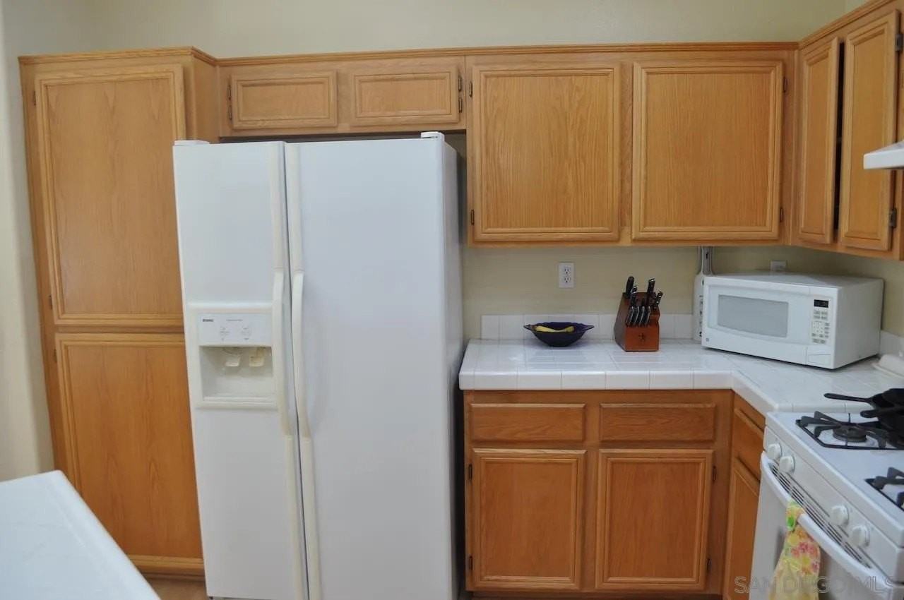 278 Brookview Ct - Photo 4 of 28