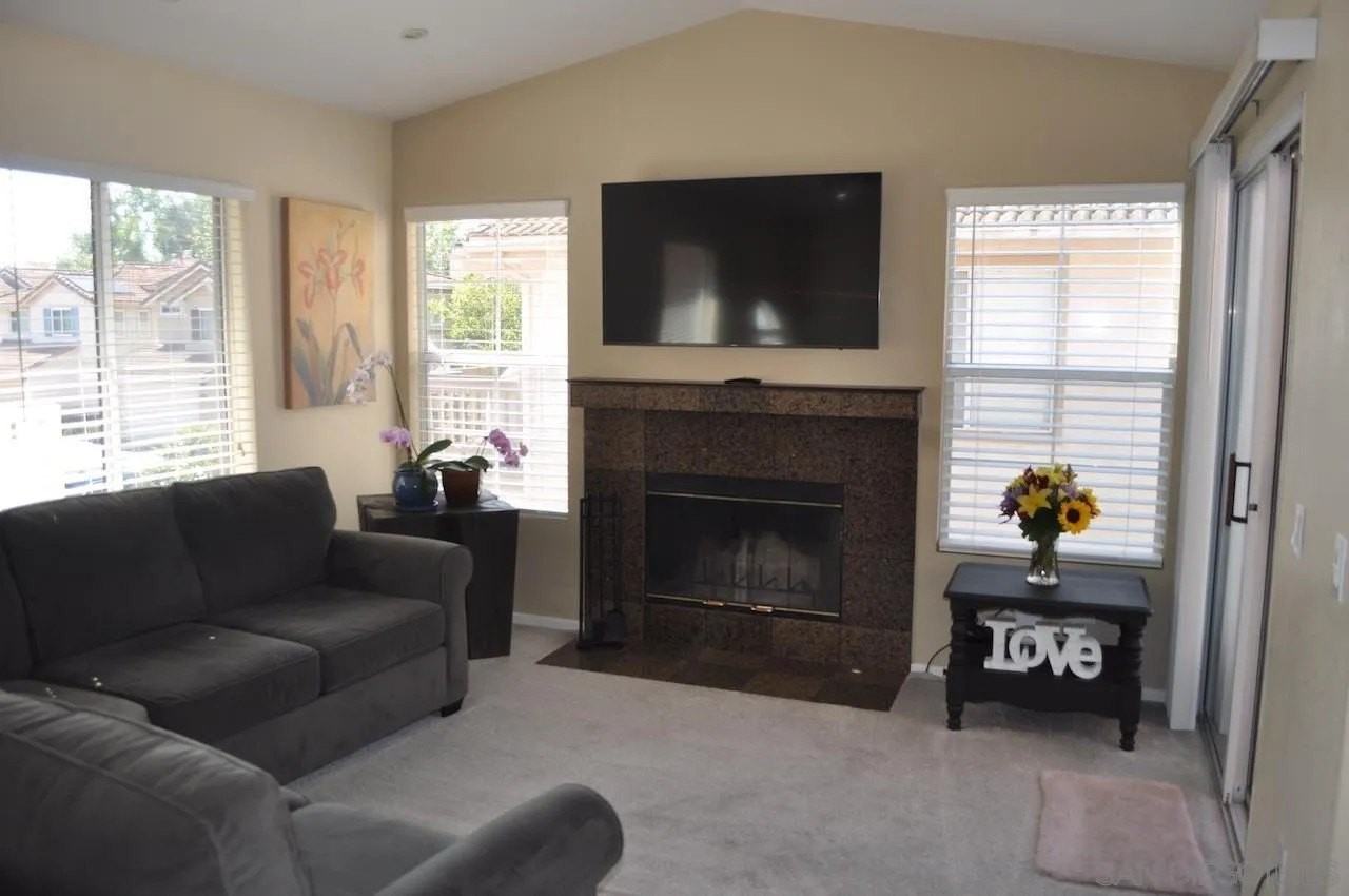 278 Brookview Ct - Photo 6 of 28