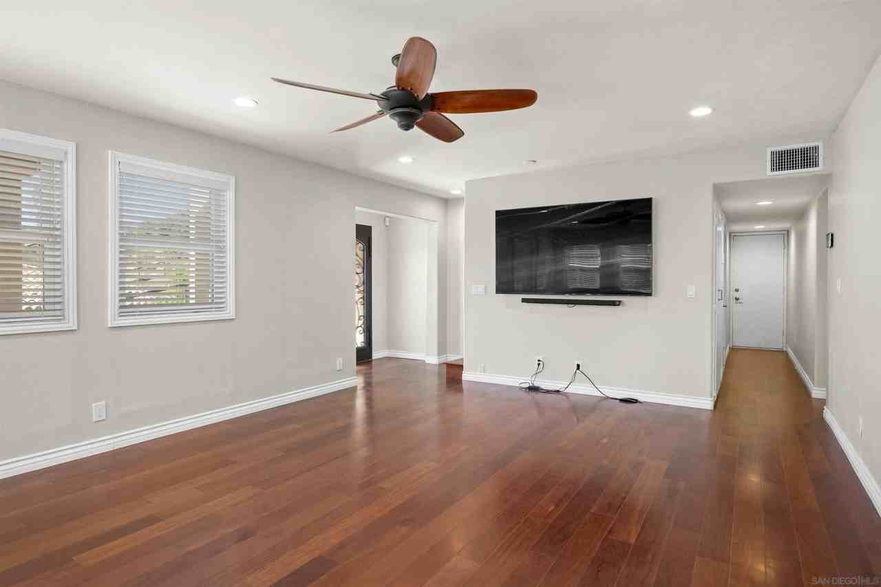 885 Eldorado Dr - Photo 4 of 47