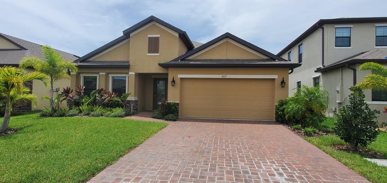 4227 Broomsedge Cir