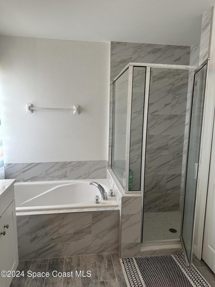 3127 Lowry Blvd Se - Photo 6 of 11