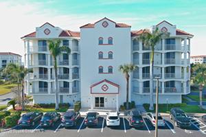 featured image of 8922 Laguna Ln #201