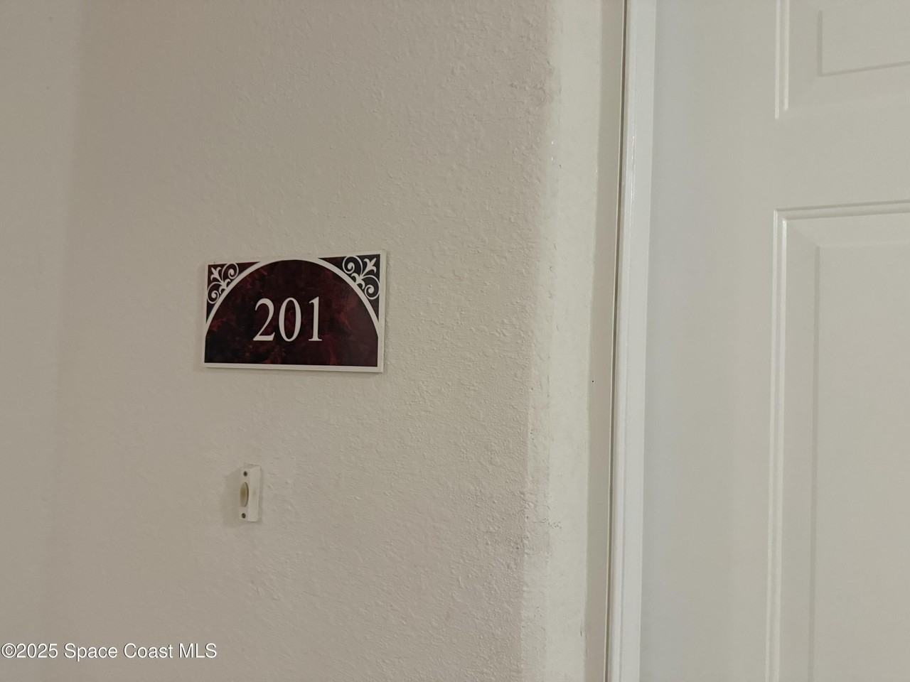 8922 Laguna Ln #201 - Photo 5 of 50