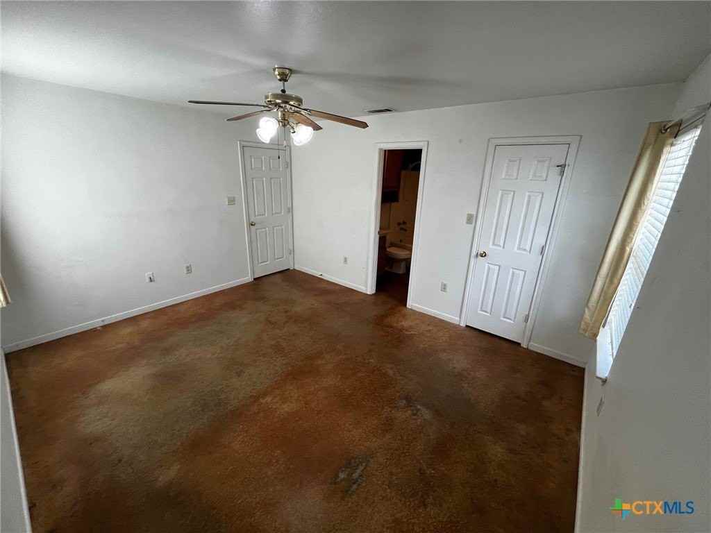 805 E Avenue I - Photo 4 of 7