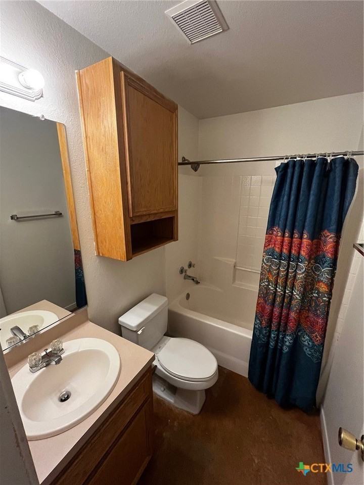 805 E Avenue I - Photo 7 of 7