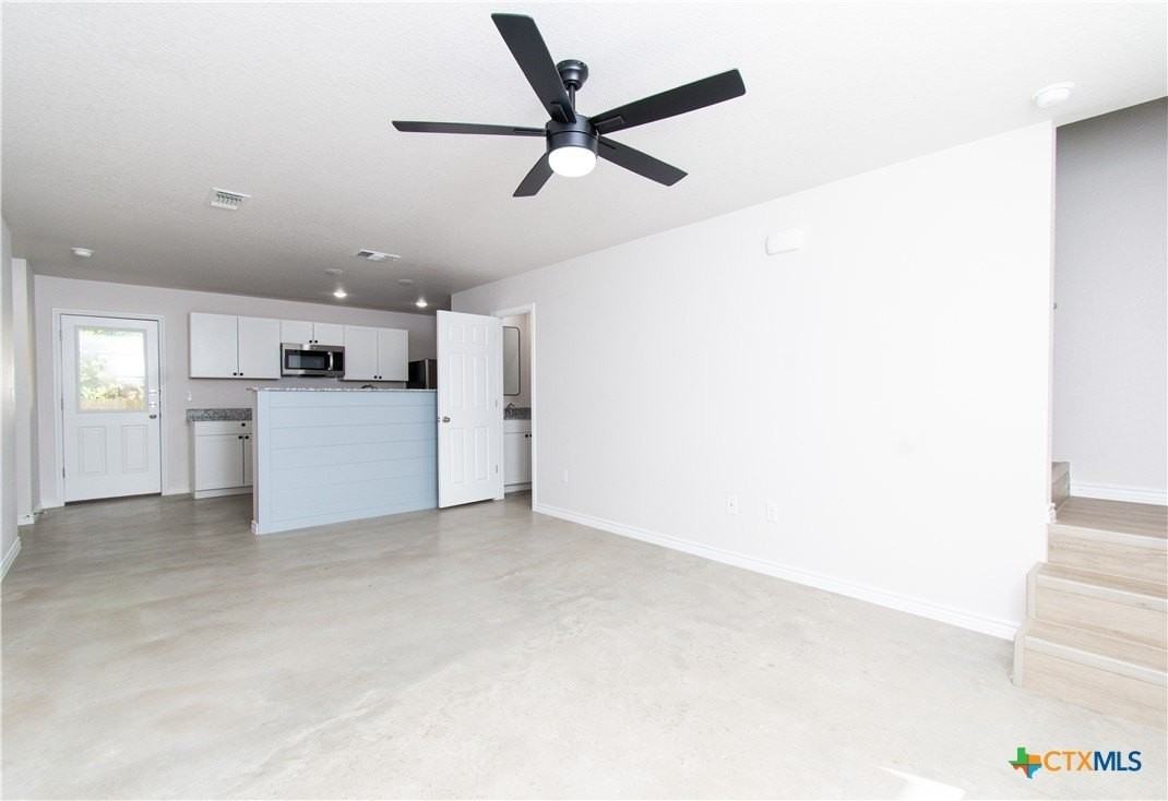 802 White Meadow Ln #B - Photo 2 of 18
