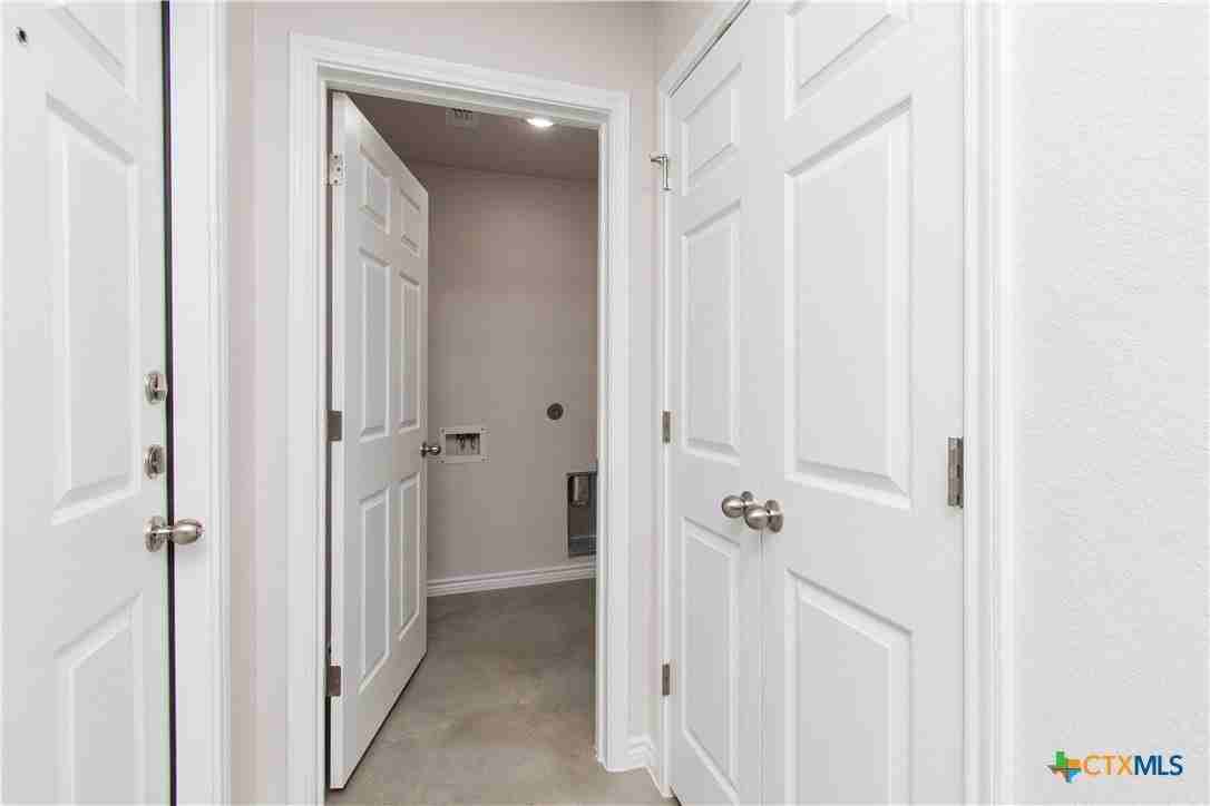 802 White Meadow Ln #B - Photo 6 of 18