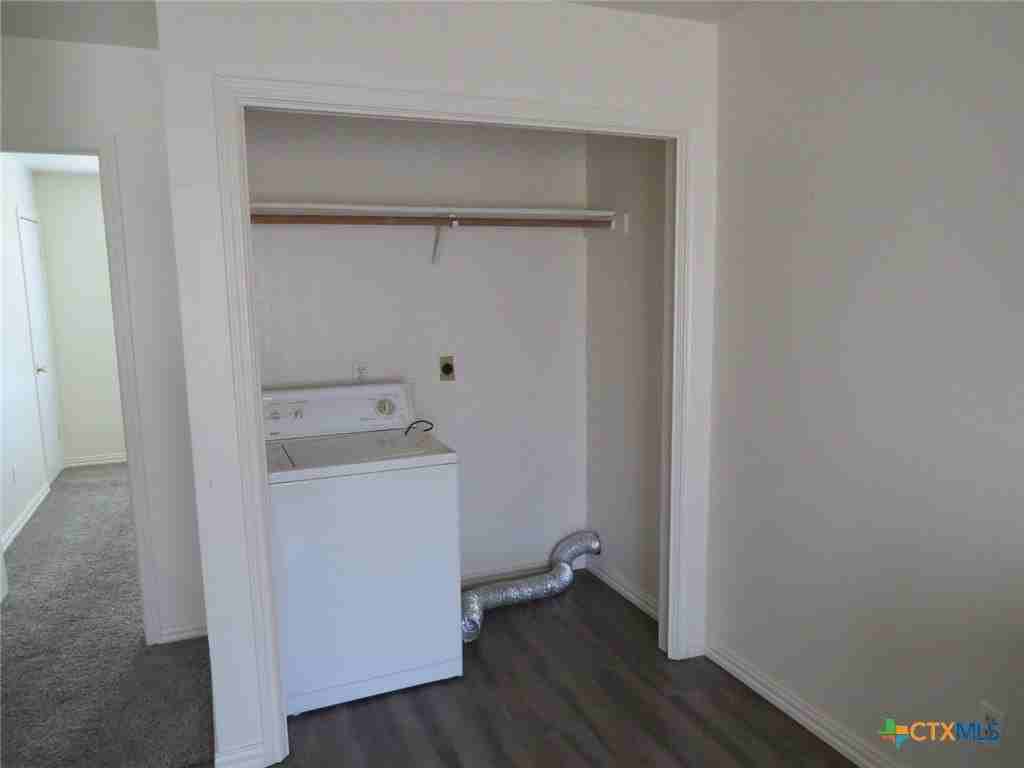 1602 Benttree Dr #D - Photo 6 of 13