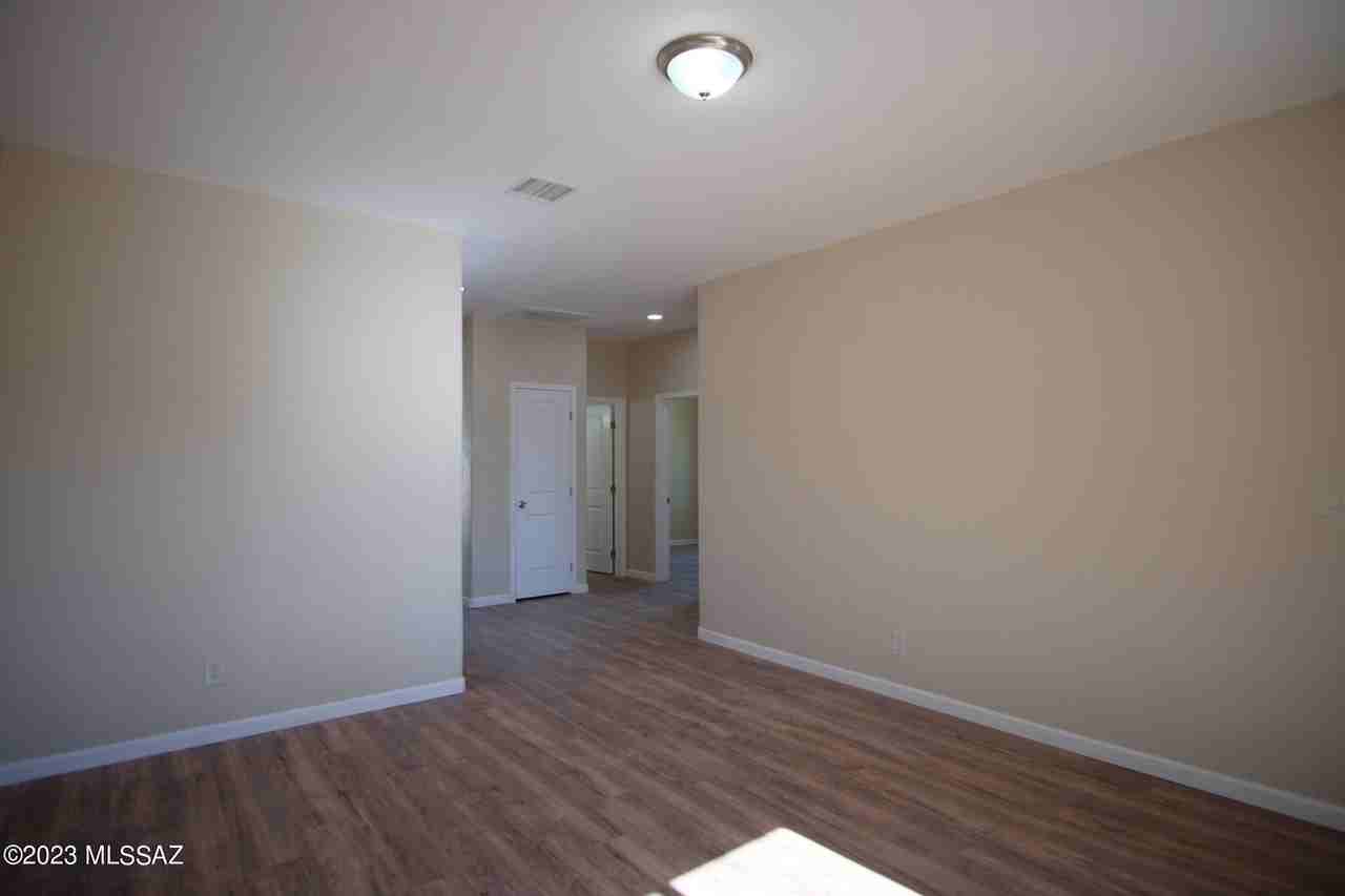 102 W District St #1 - Photo 5 of 29