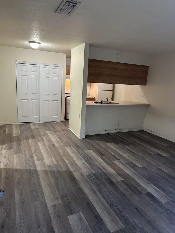 317 Mabry St #313 - Photo 3 of 9