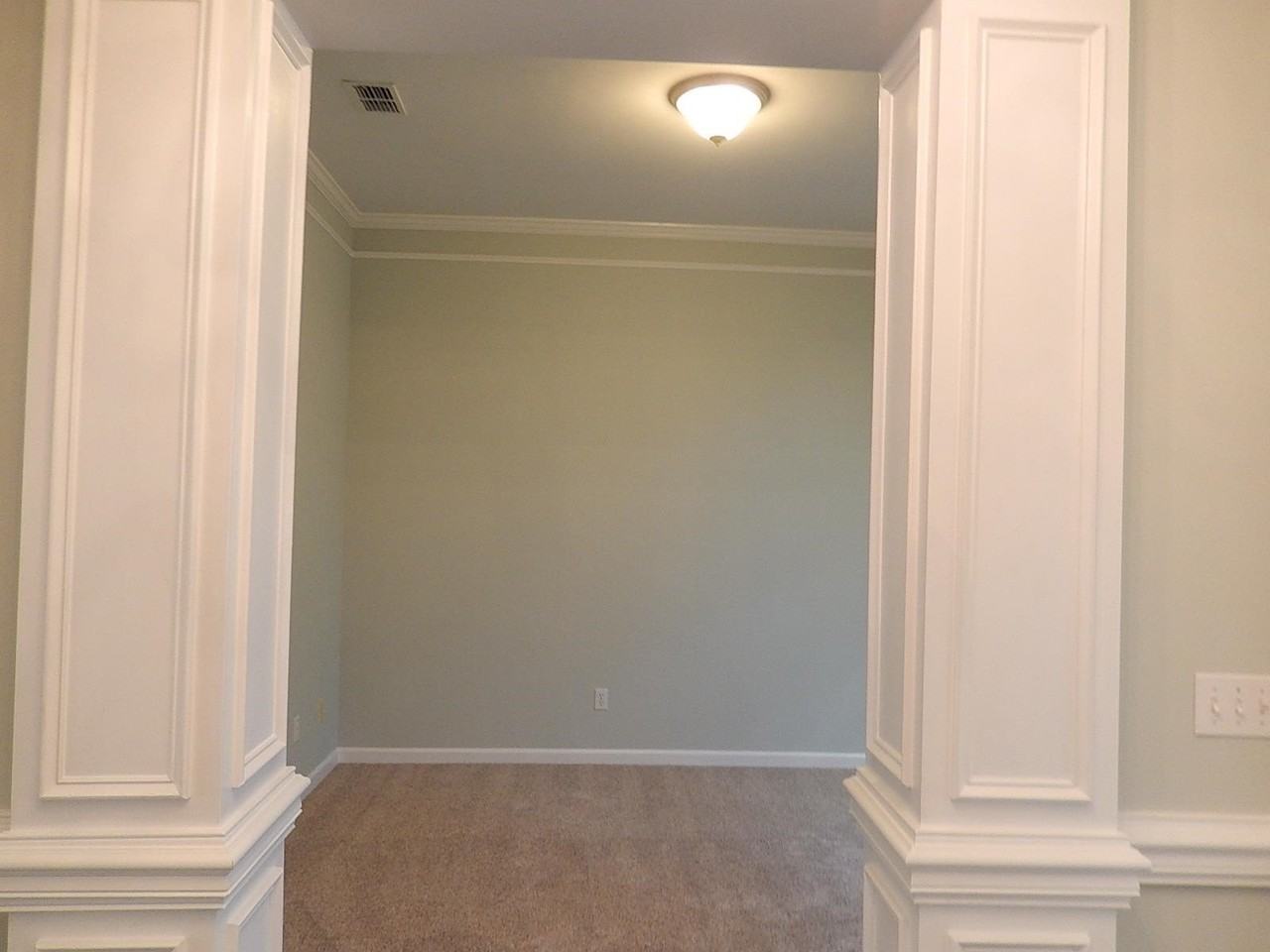 1858 Vineland Ln - Photo 7 of 39