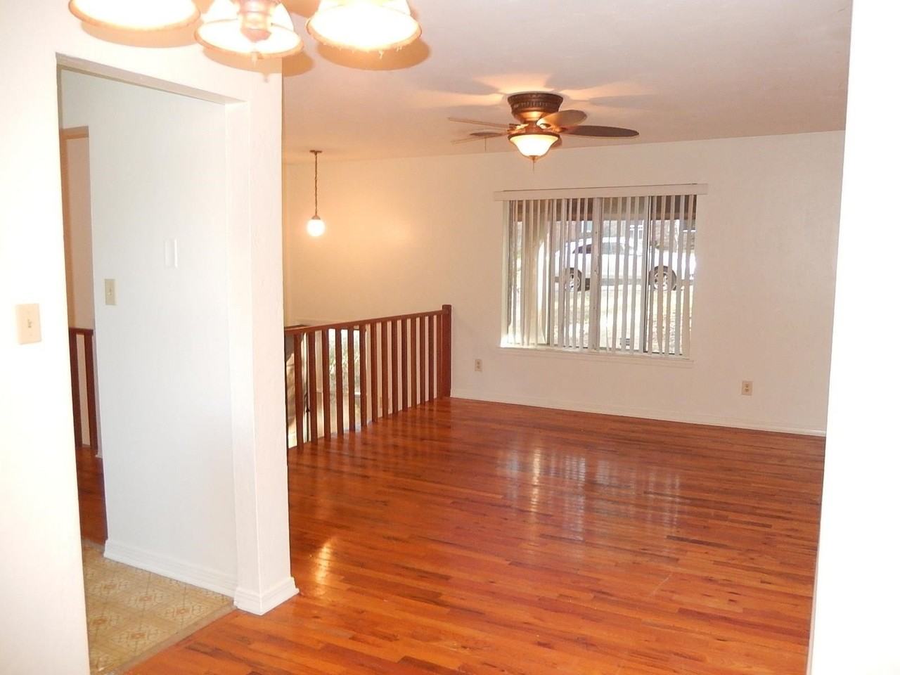 1802 Salmon Dr - Photo 5 of 24
