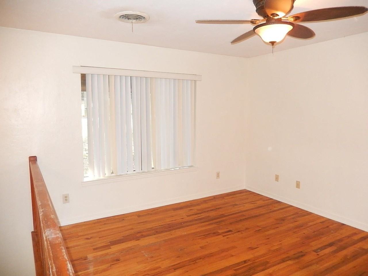 1802 Salmon Dr - Photo 6 of 24