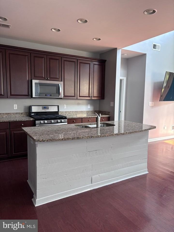 33339 Lone Cedar Lndg - Photo 5 of 22