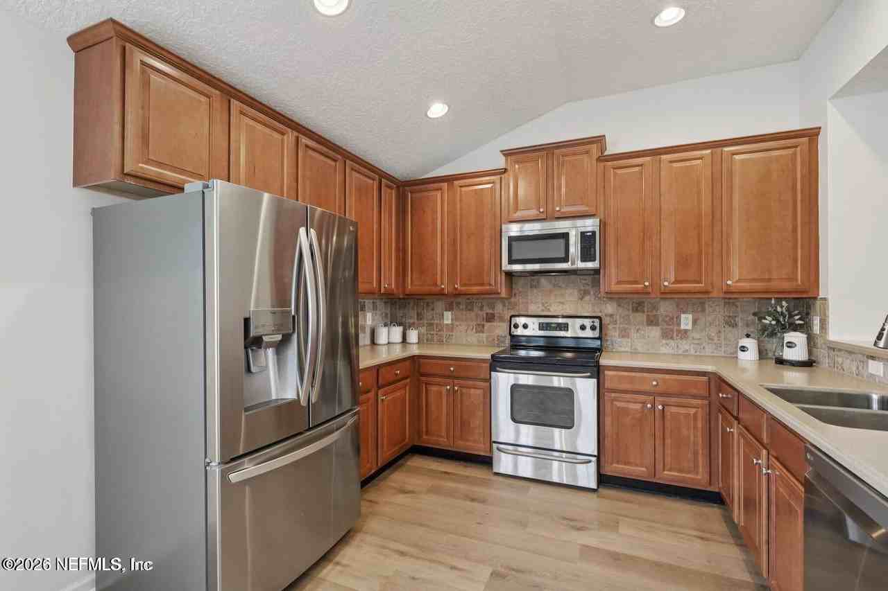1860 Copper Stone Dr - Photo 6 of 24