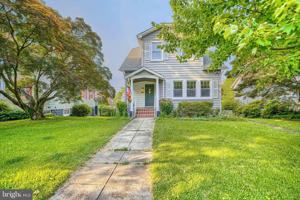 featured image of 2210 Lake Ave