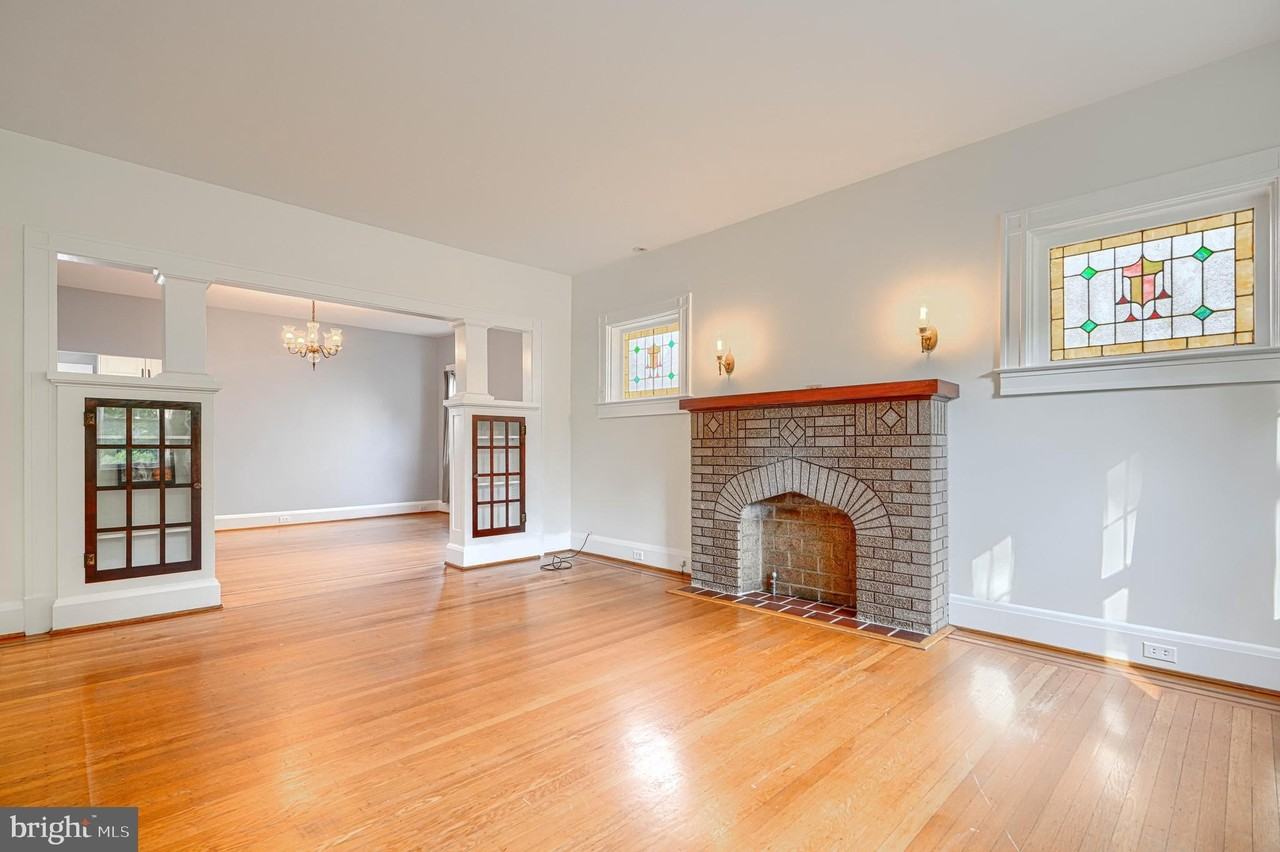 2210 Lake Ave - Photo 4 of 28