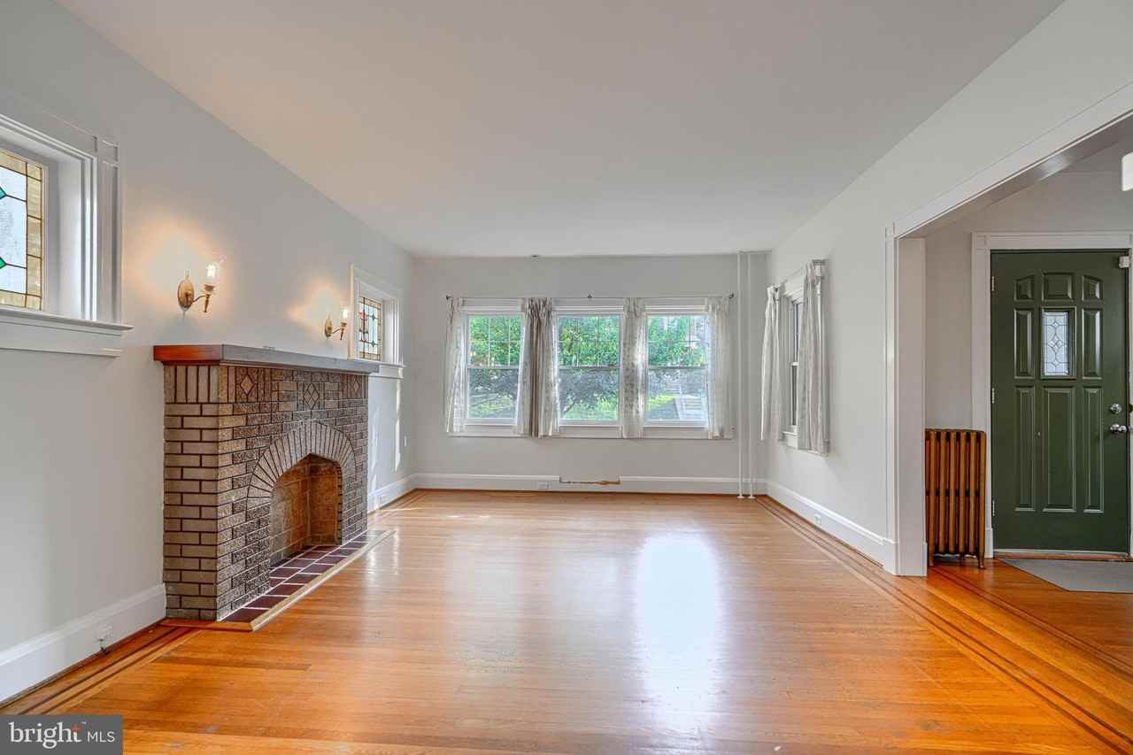 2210 Lake Ave - Photo 5 of 28