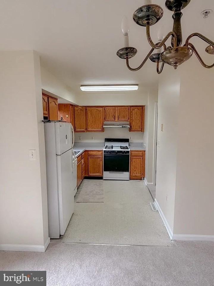 4628 Warren Tree Way - Photo 2 of 7