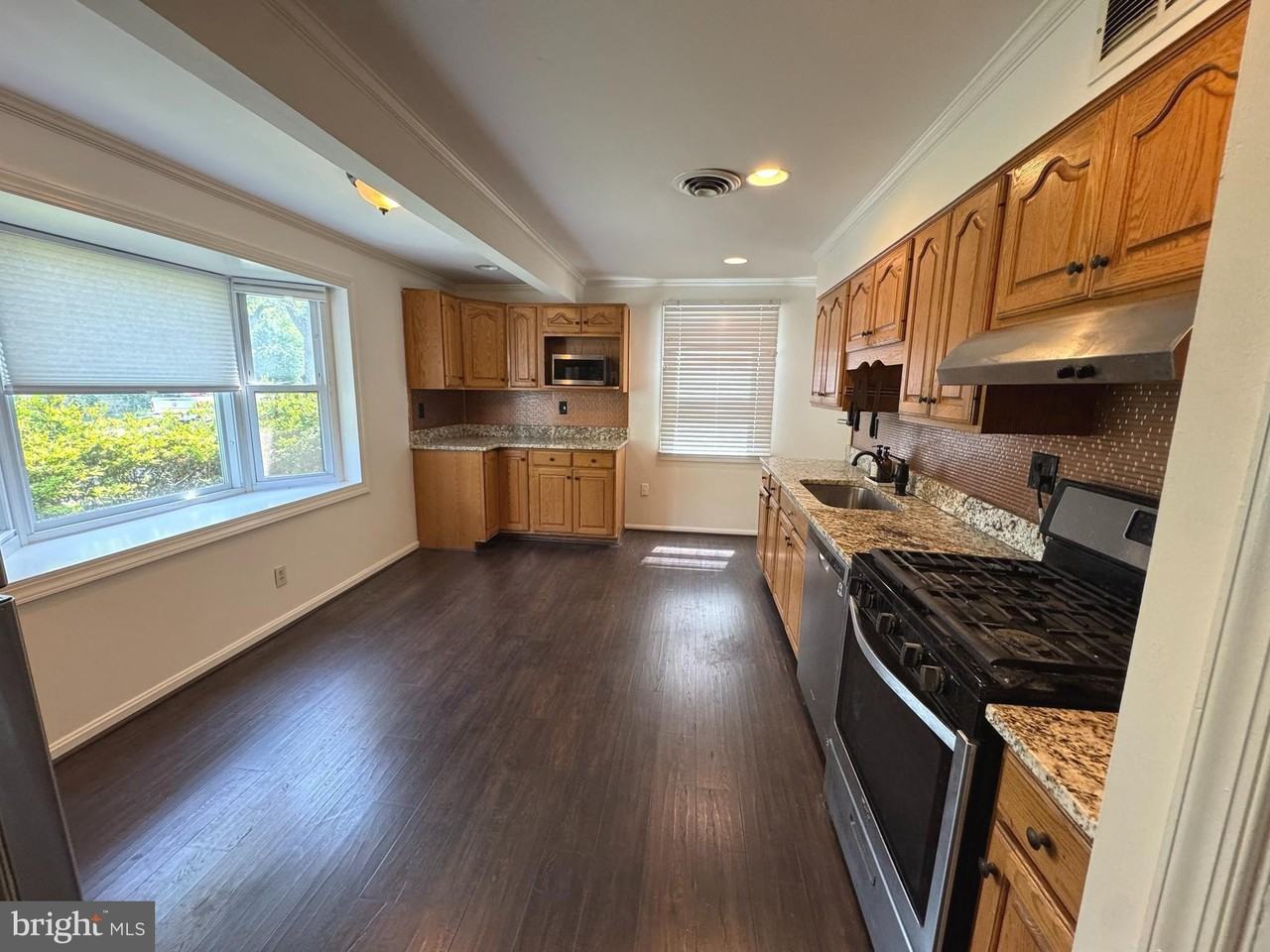 721 Crabb Ave - Photo 6 of 26