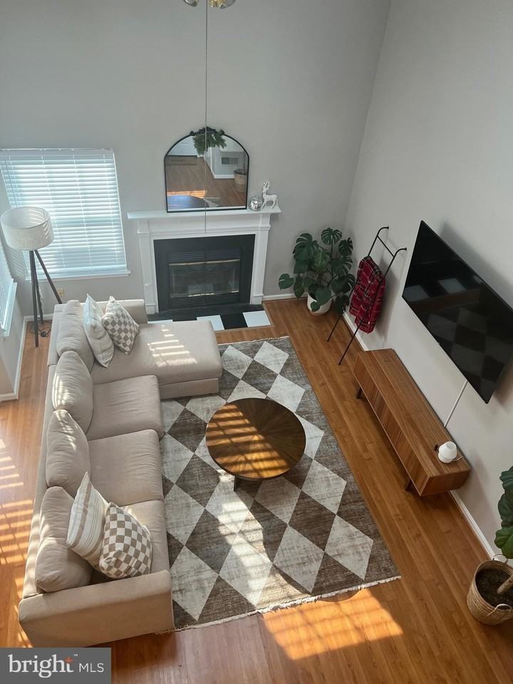 13819 Lord Fairfax Pl - Photo 3 of 10