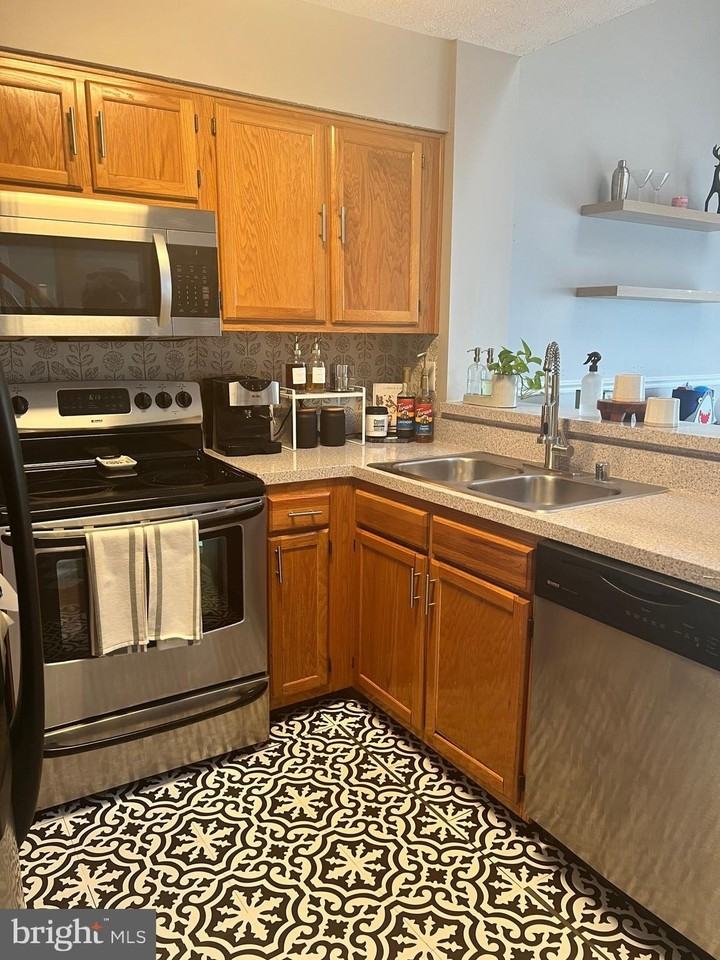 13819 Lord Fairfax Pl - Photo 6 of 10