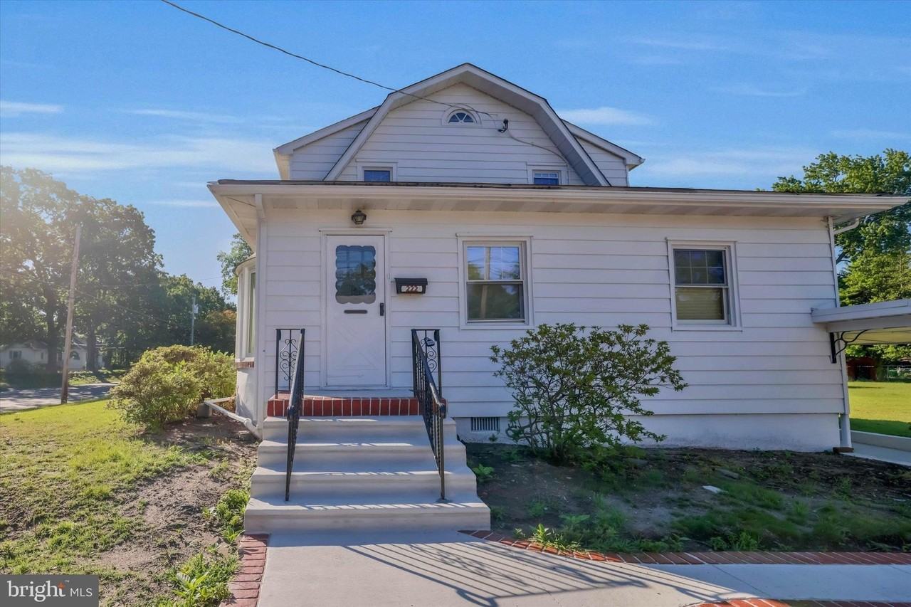 222 Berlin Rd N - Photo 7 of 42