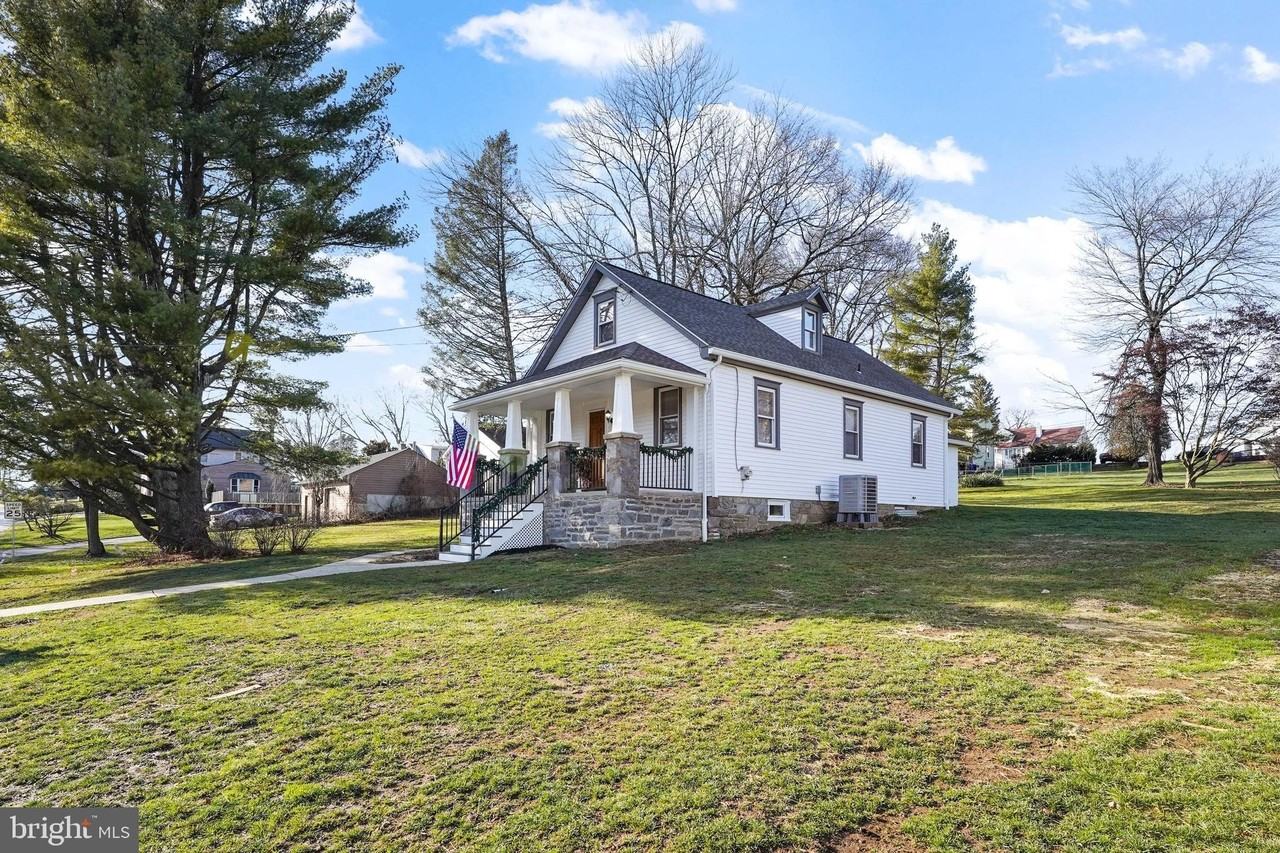 4411 Fairview Ave