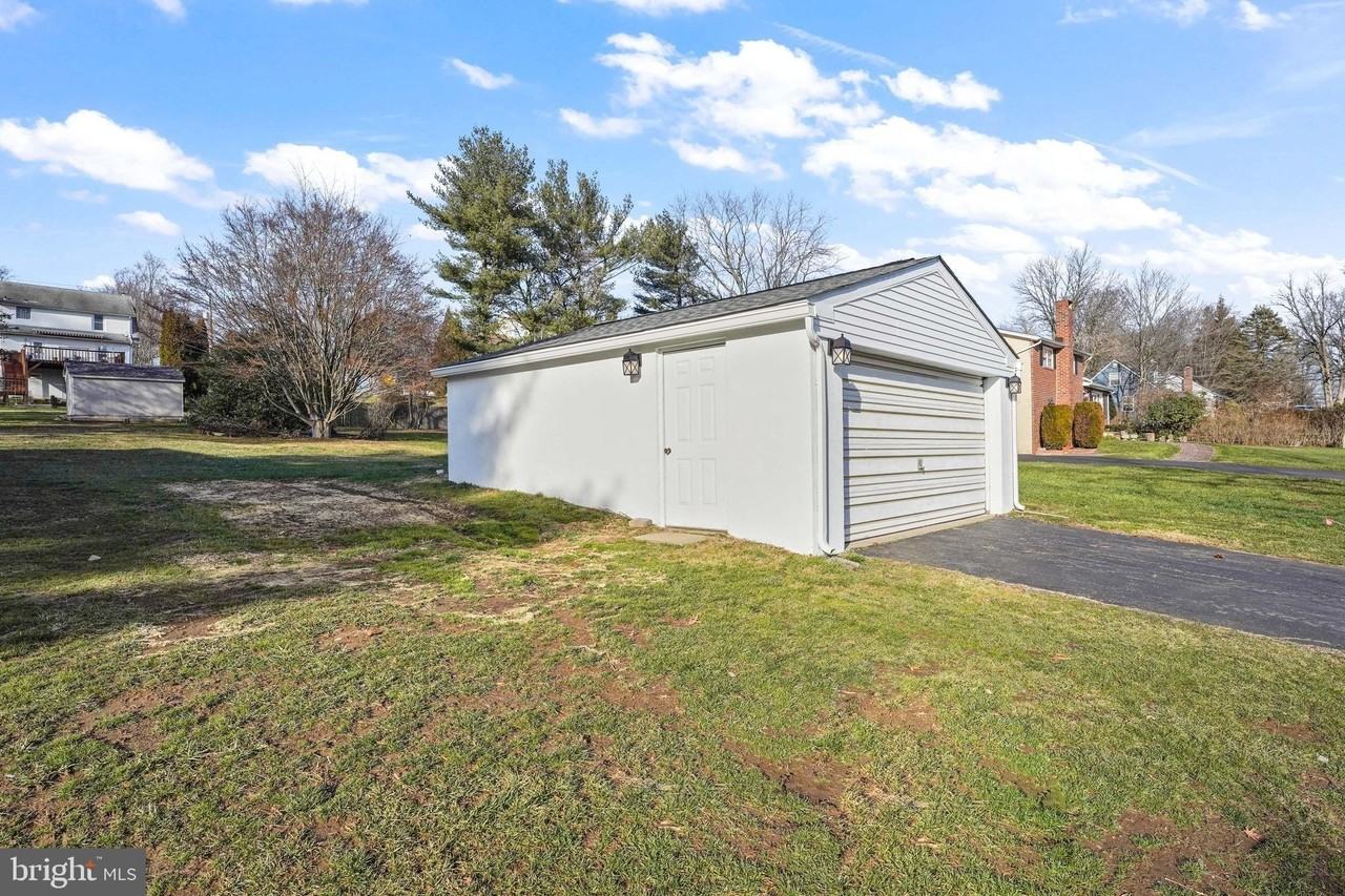 4411 Fairview Ave - Photo 4 of 22