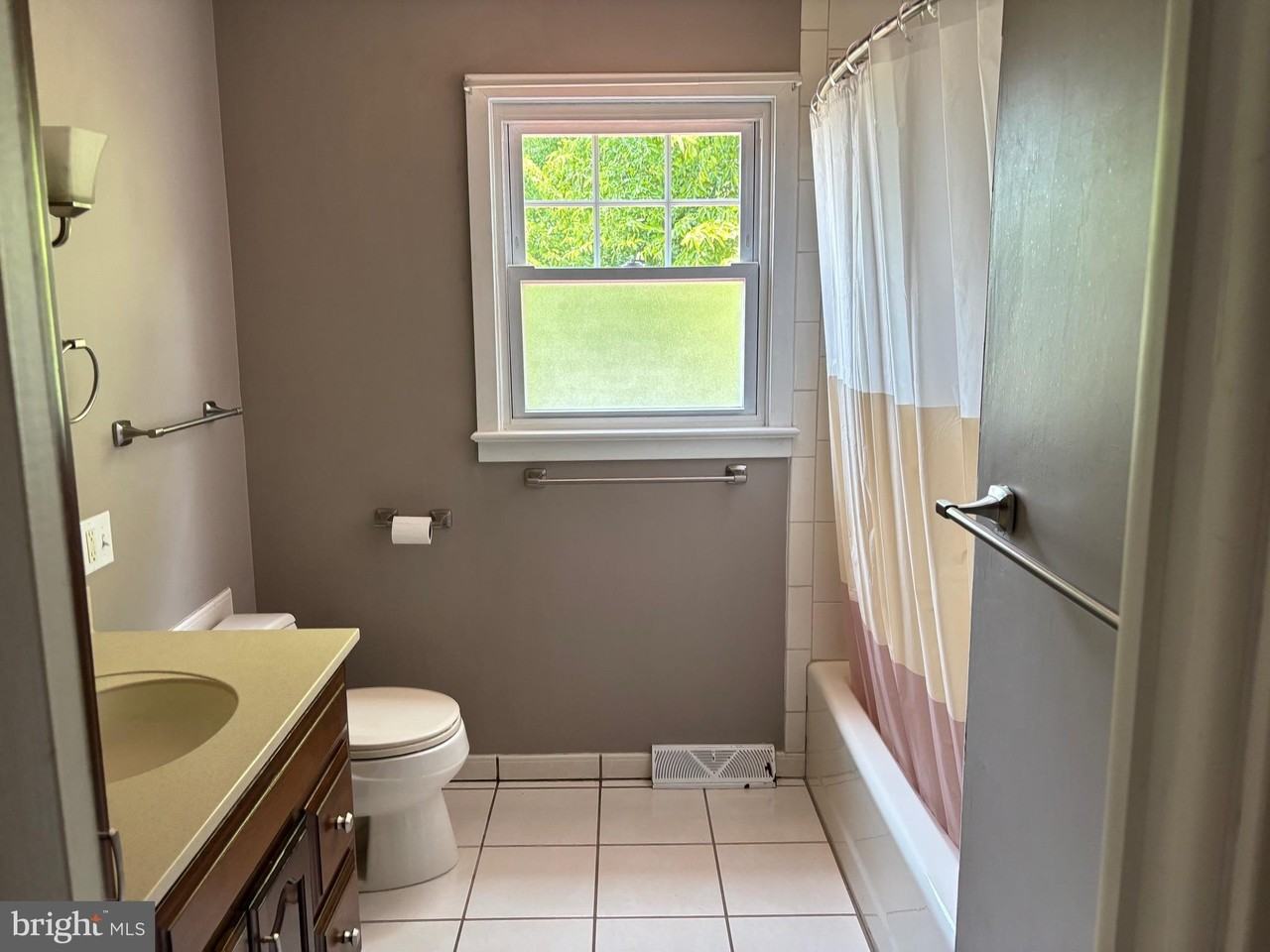 303 Overlook Ave - Photo 6 of 12