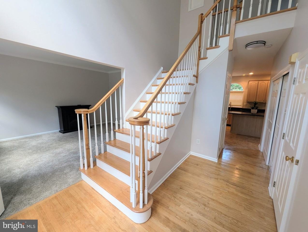 114 Lenape Dr - Photo 3 of 46