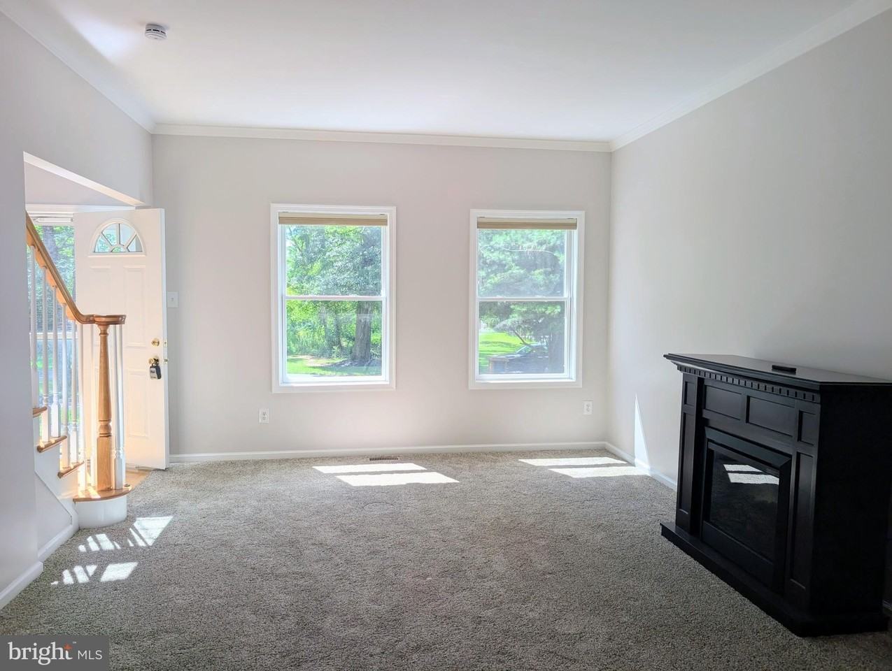 114 Lenape Dr - Photo 6 of 46