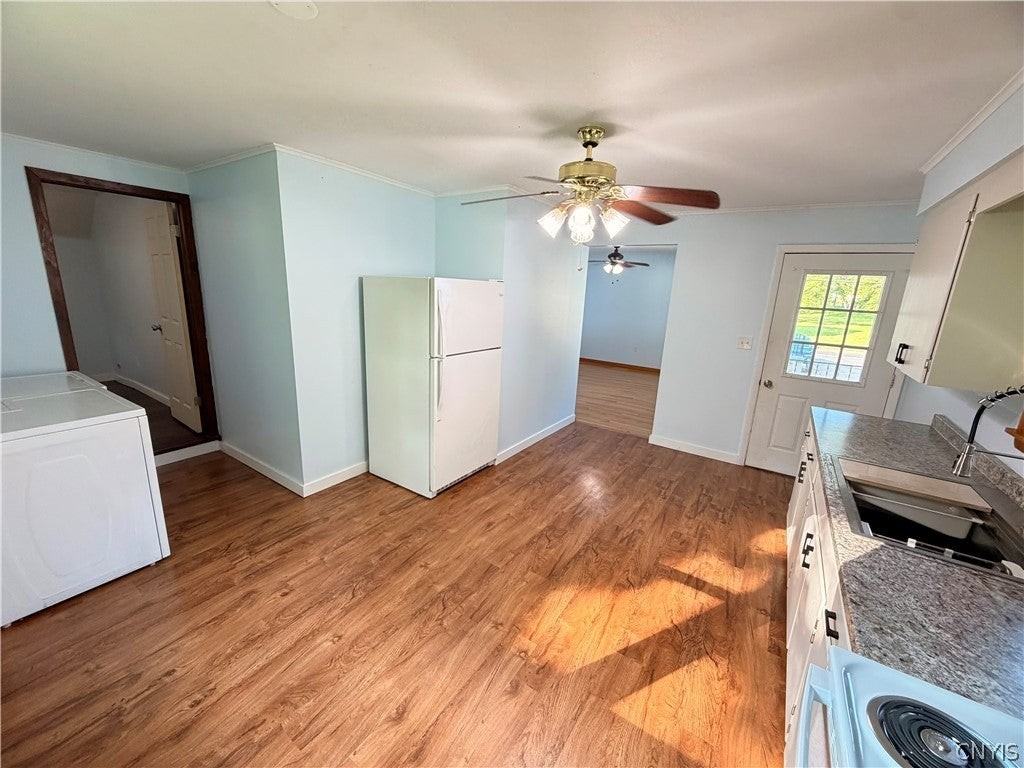 280 Cherry St - Photo 4 of 12
