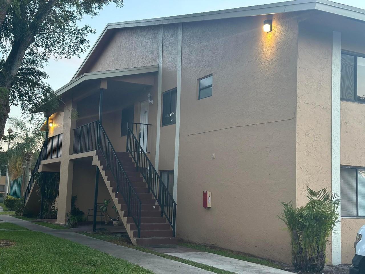 6031 N 10th Ave Avenue N #219 - Photo 2 of 12