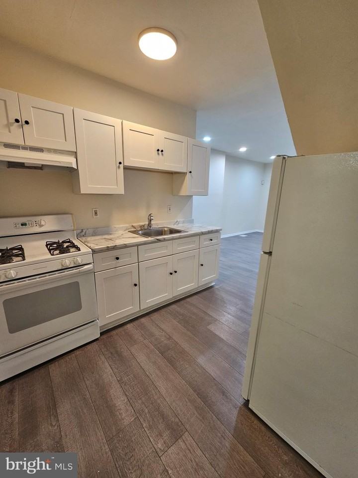 2253 N 16th St - Photo 2 of 9
