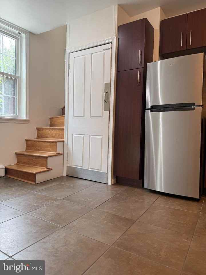 408 S Alder St - Photo 5 of 21