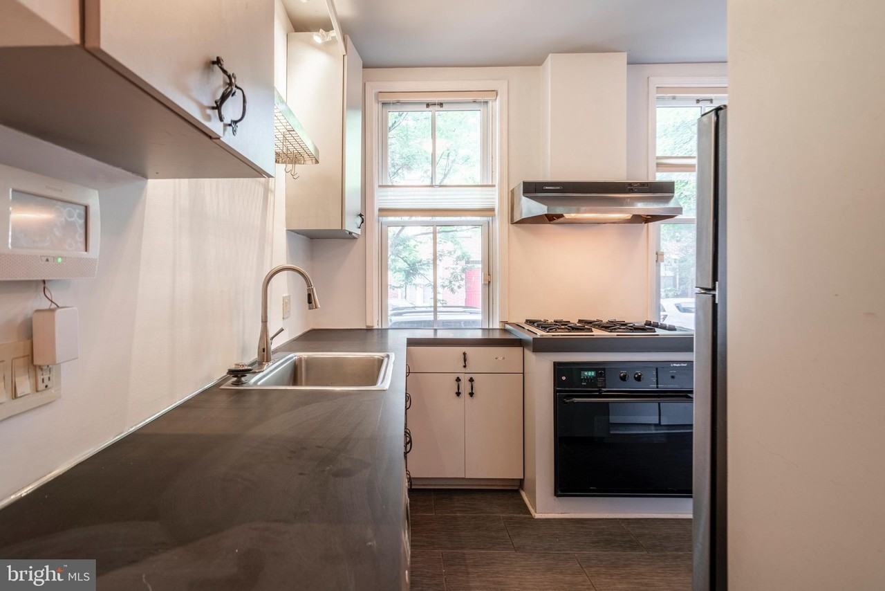 2228 Pine St - Photo 2 of 36