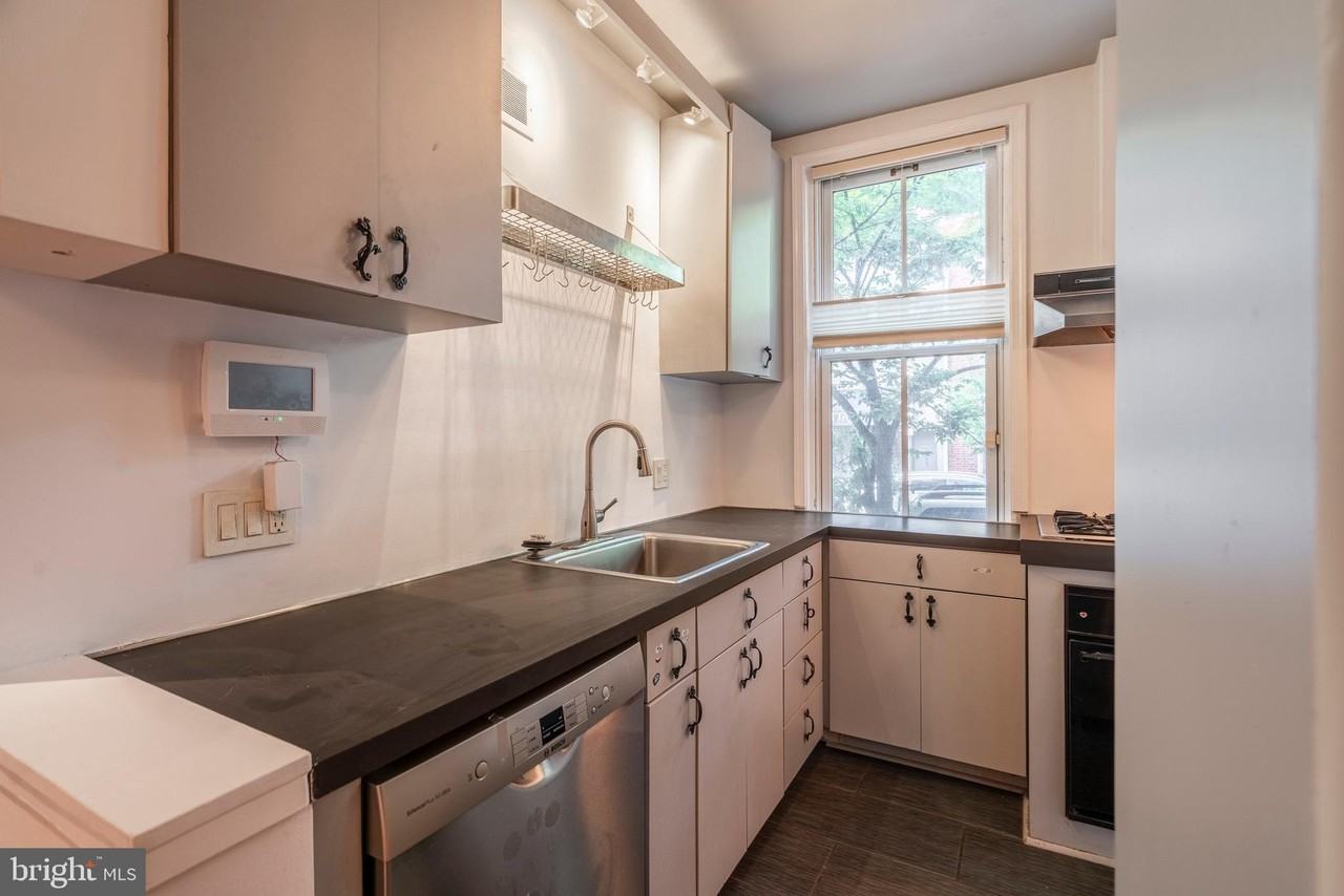 2228 Pine St - Photo 3 of 36
