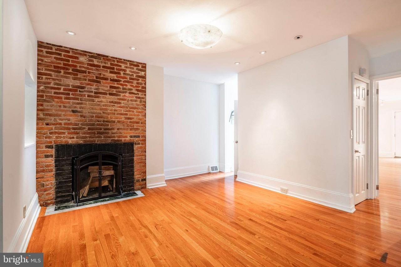 2228 Pine St - Photo 7 of 36