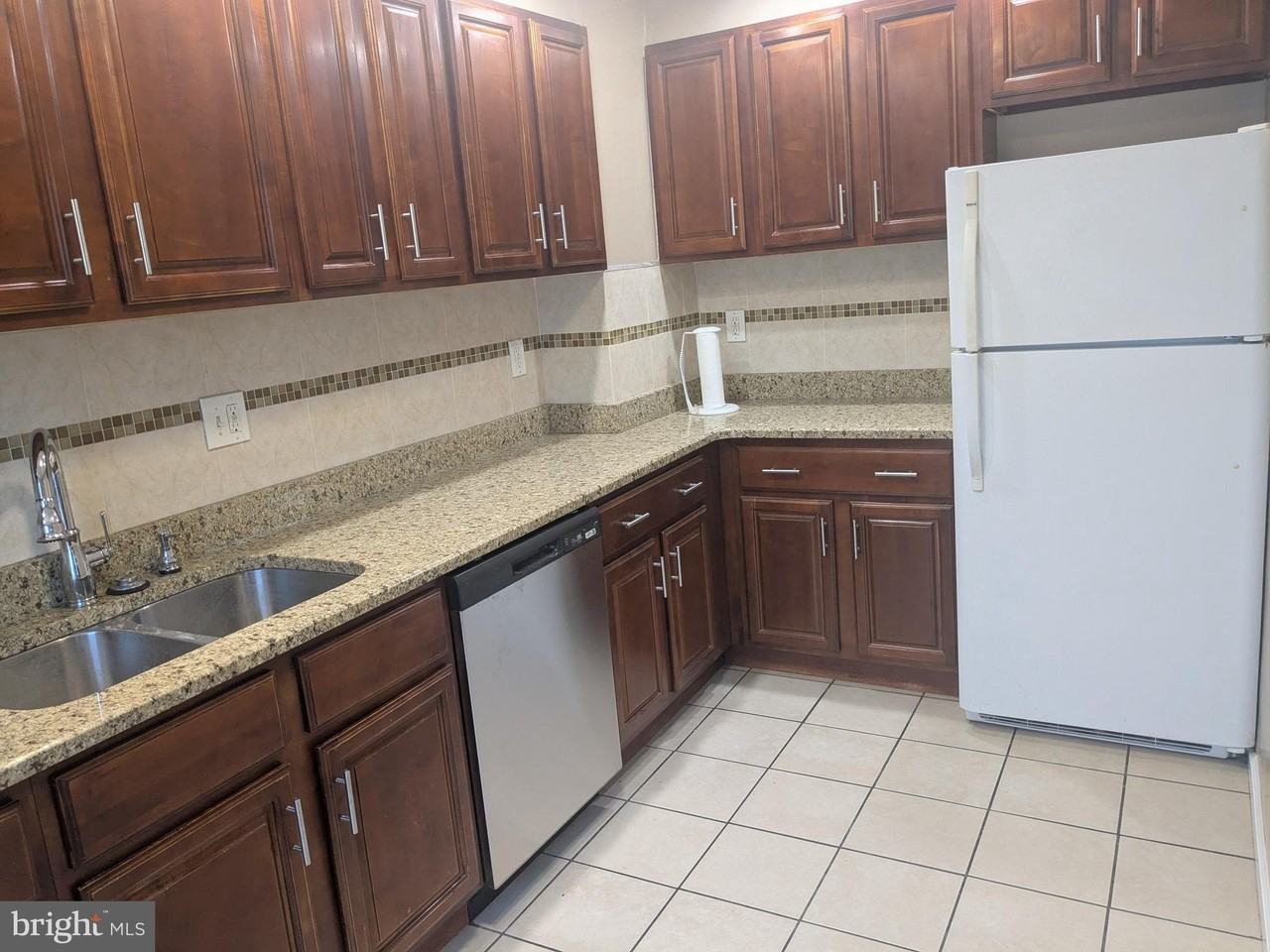 963 E Godfrey Ave - Photo 5 of 13