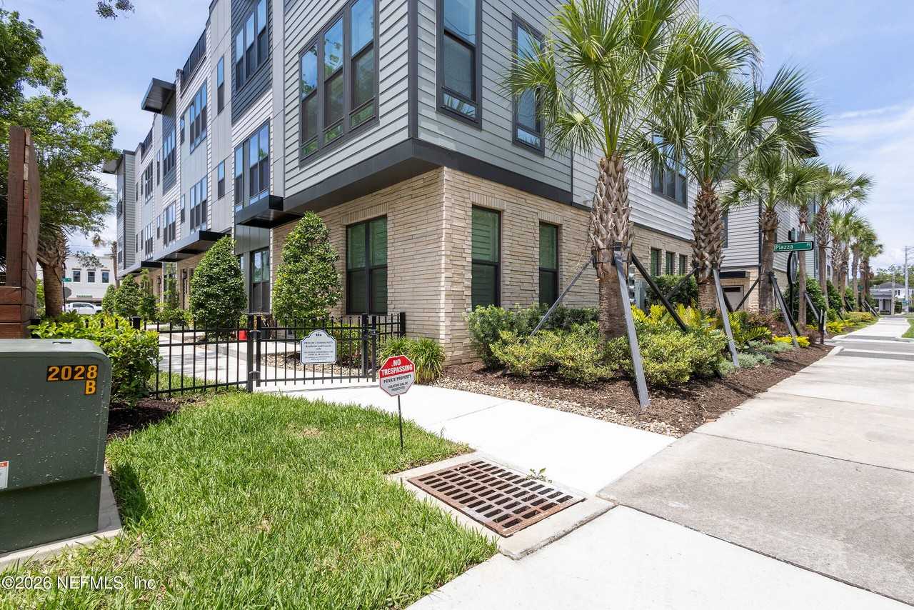 1624 Piazza Pl