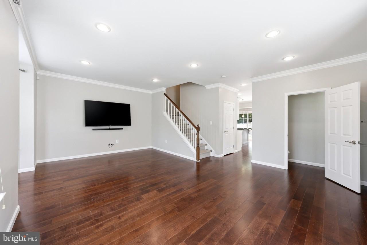 3518 Trevi Ct - Photo 4 of 35