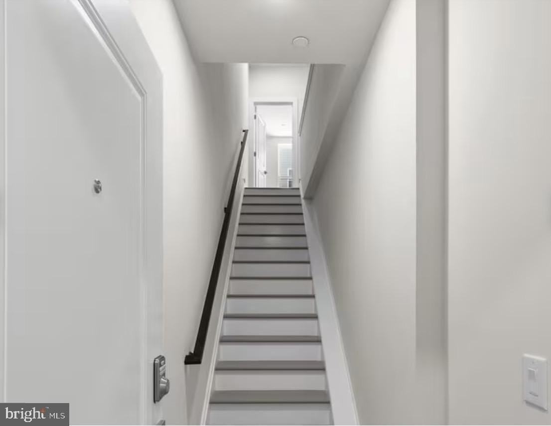 638 N Shedwick St #2 - Photo 4 of 28