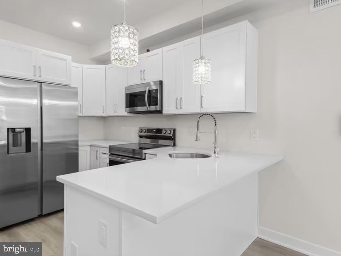 638 N Shedwick St #2 - Photo 7 of 28