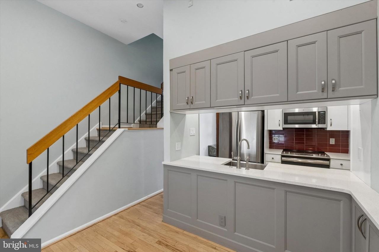 210 1C CHURCH Street #1C - Photo 6 of 18