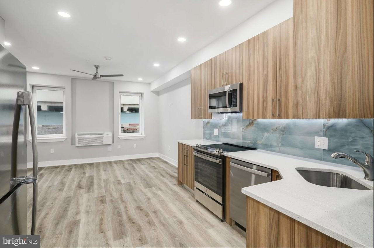2950 Kensington Ave #2 - Photo 4 of 10