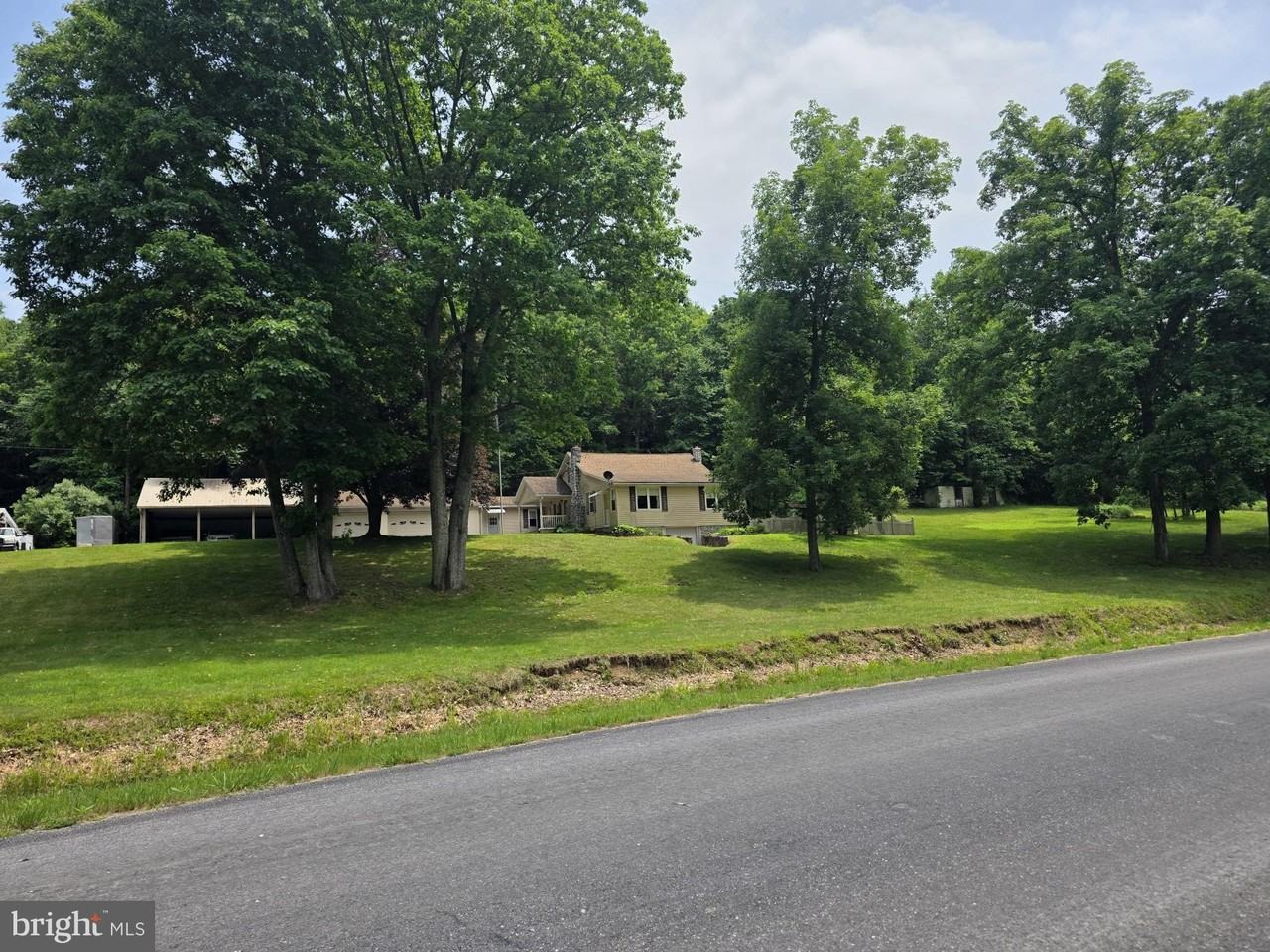1030 Silver Creek Rd - Photo 2 of 21