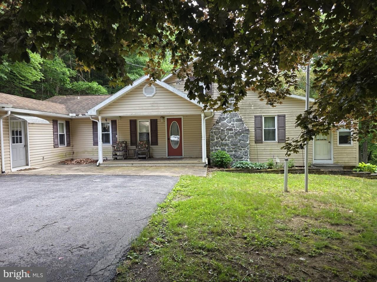 1030 Silver Creek Rd - Photo 7 of 21