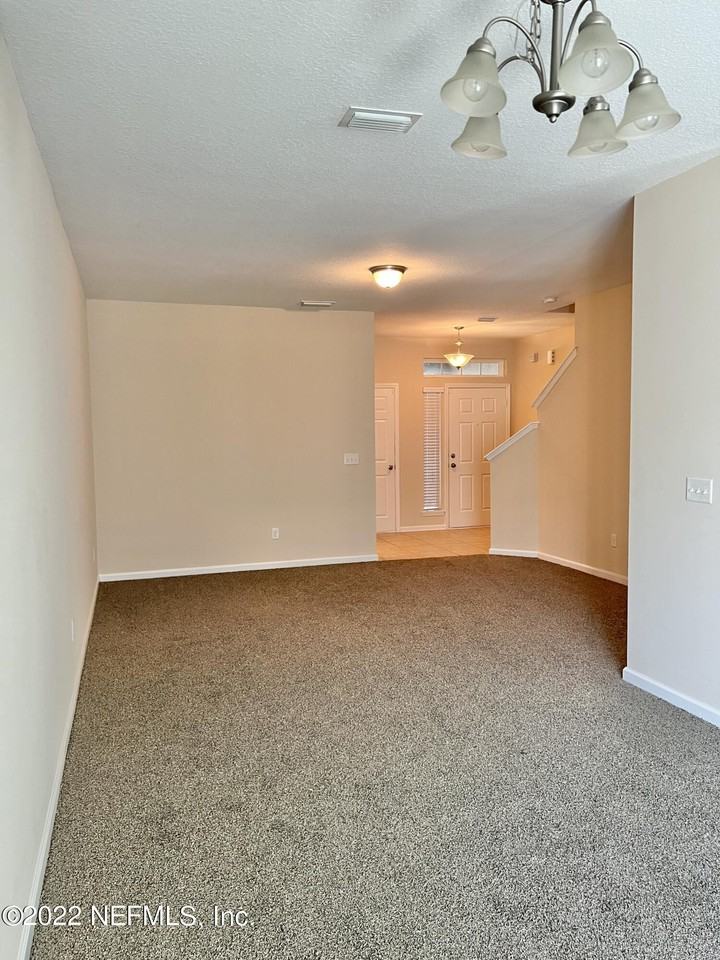 519 Ryker Way - Photo 6 of 24