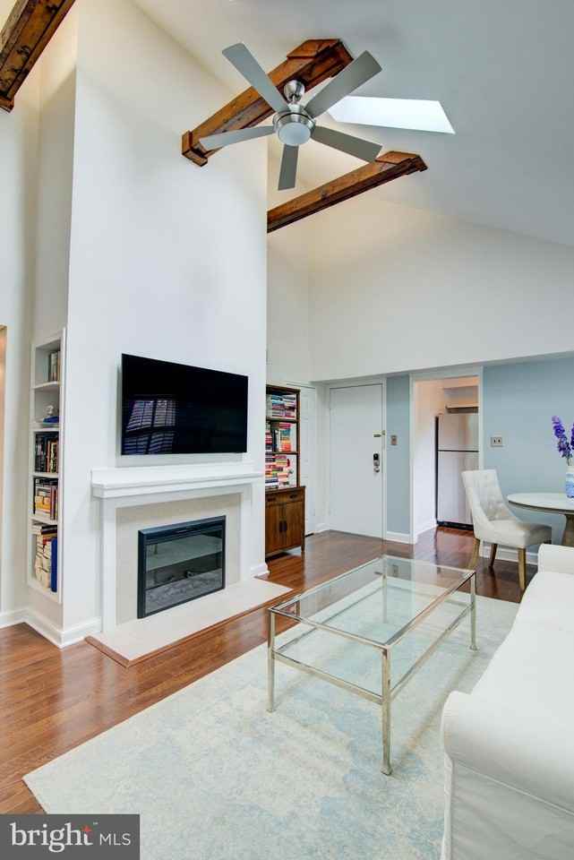 2100 N Scott St #106 - Photo 7 of 34